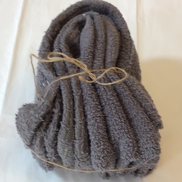 🍀2/$10☘️Pembrook Gripper socks, large gray, slipper socks set of 3 - Picture 7 of 7